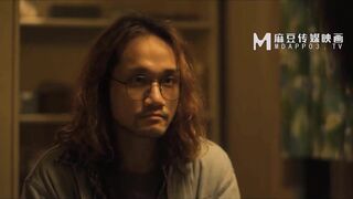 麻豆传媒 MDSR0002-2《性工作者》EP2 AV女优的真情告白-夏晴子