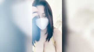 G奶极品颜值美女下海小尺度诱惑秀 ，脱下豹纹内裤揉捏大奶 ，脱掉内裤特写一线天肥穴 ，舔弄奶头摆弄姿势