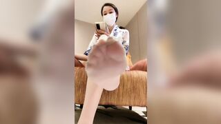 空姐S女王调教 稀缺重度变态调教女王 粗口淫语调教恋足男 原味丝袜新的体验 狗只能越来越贱 对主要求无条件服从